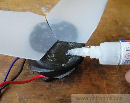 想減少電費嗎？DIY一個迷你風力發電機吧
