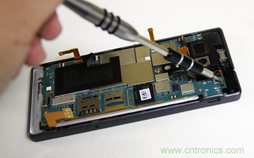 拆解4G新機索尼M35t：用料十足，易于維修