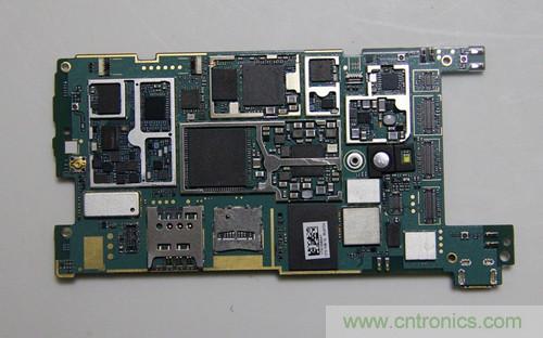 拆解4G新機索尼M35t：用料十足，易于維修