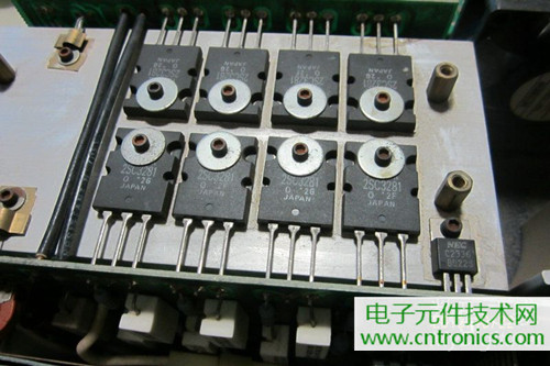 用料很給力！專業后級功放美國高峰FA1201拆解