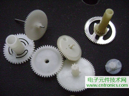拆個老古董，日本精工石英電子掛鐘拆解