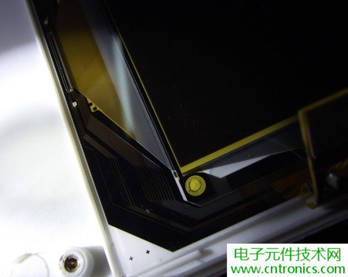 探秘電子紙！一款電紙書的電子墨水屏拆解