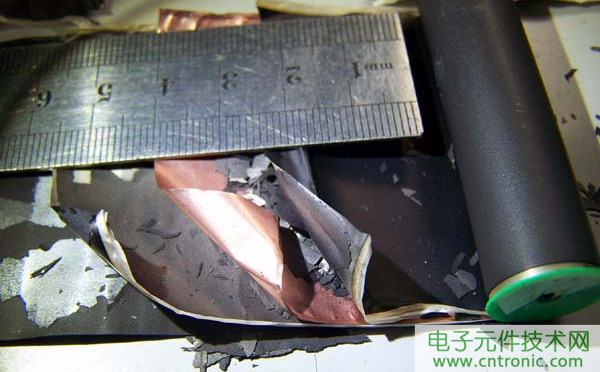 筆記本電池拆解，探秘電池內部結構