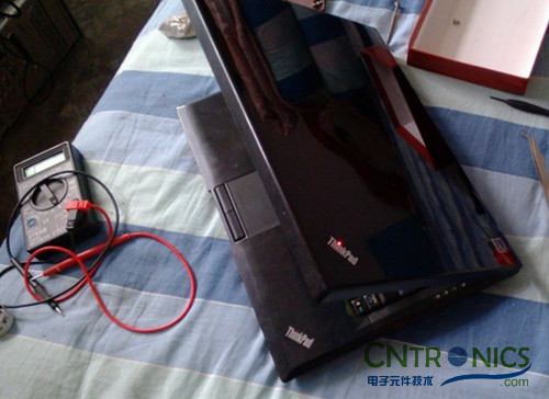 創意DIY：將筆記本大卸八塊做成臺式機！