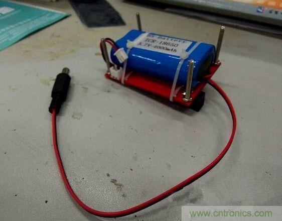 DIY神器：夜間不間斷電源，大學通宵嗨翻天！