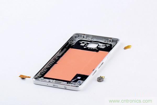 拆解狂魔荼毒新機三星金屬Galaxy A5，看槽點在何方？