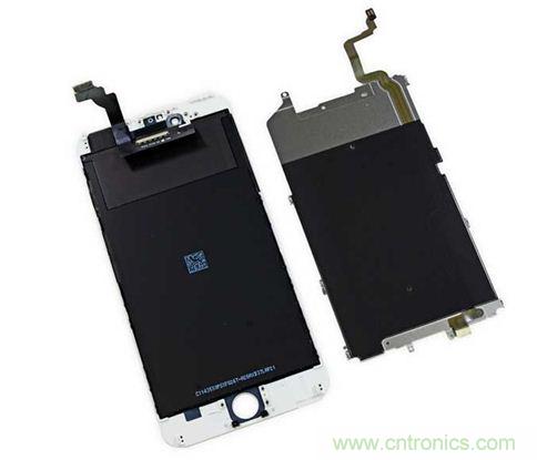 iPhone 6 Plus搭載的高清LED屏幕尺寸為5.5英寸，像素密度為401ppi，并采用了IPS（平面轉換）技術。（來源：iFixit）