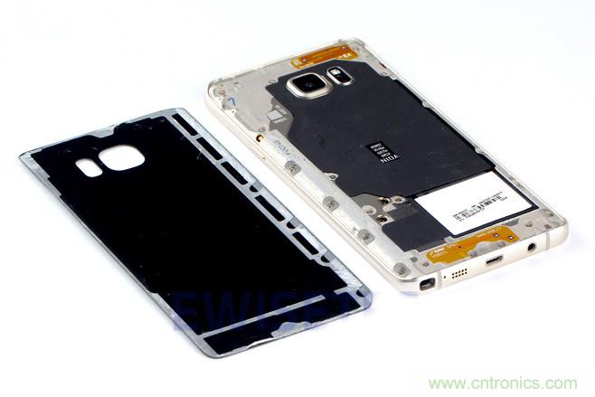 Galaxy Note5拆解，與S系列差距日漸模糊