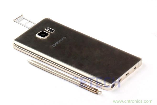 Galaxy Note5拆解，與S系列差距日漸模糊