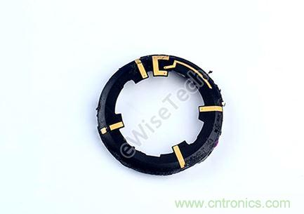 MOTO 360二代智能手表拆解：只有細節，沒有亮點