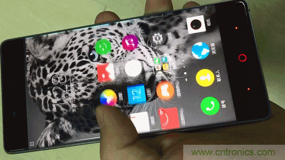 無邊框的 nubia Z9 ，一款既有驚喜，又有驚艷的智能手機