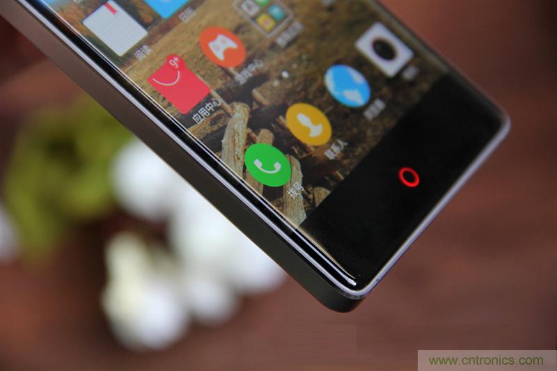無邊框的 nubia Z9 ，一款既有驚喜，又有驚艷的智能手機