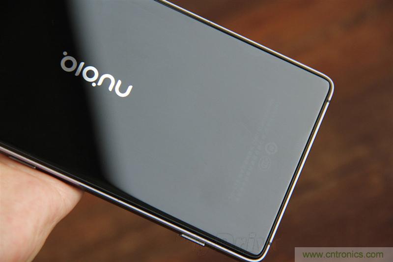 無邊框的 nubia Z9 ，一款既有驚喜，又有驚艷的智能手機
