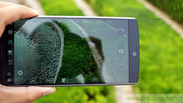 業界良心 LG V10 評測:剛毅、冷峻，不失人性化