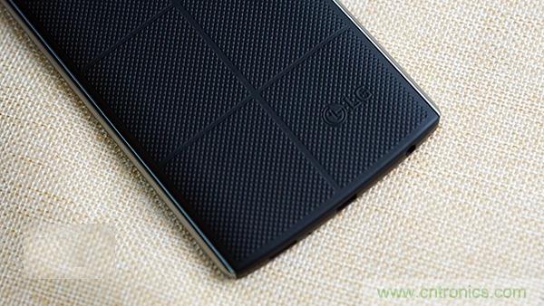 業界良心 LG V10 評測:剛毅、冷峻，不失人性化