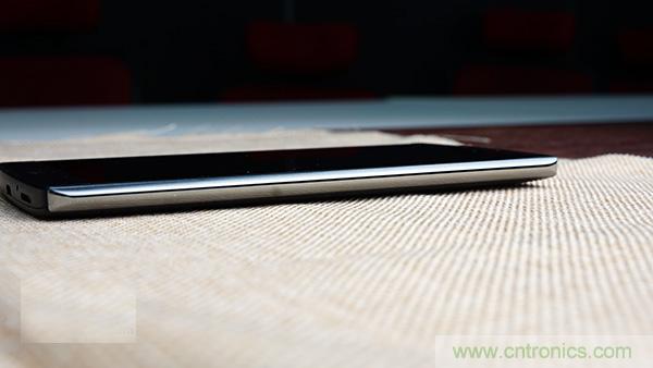 業界良心 LG V10 評測:剛毅、冷峻，不失人性化