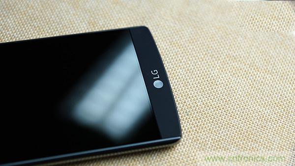 業界良心 LG V10 評測:剛毅、冷峻，不失人性化