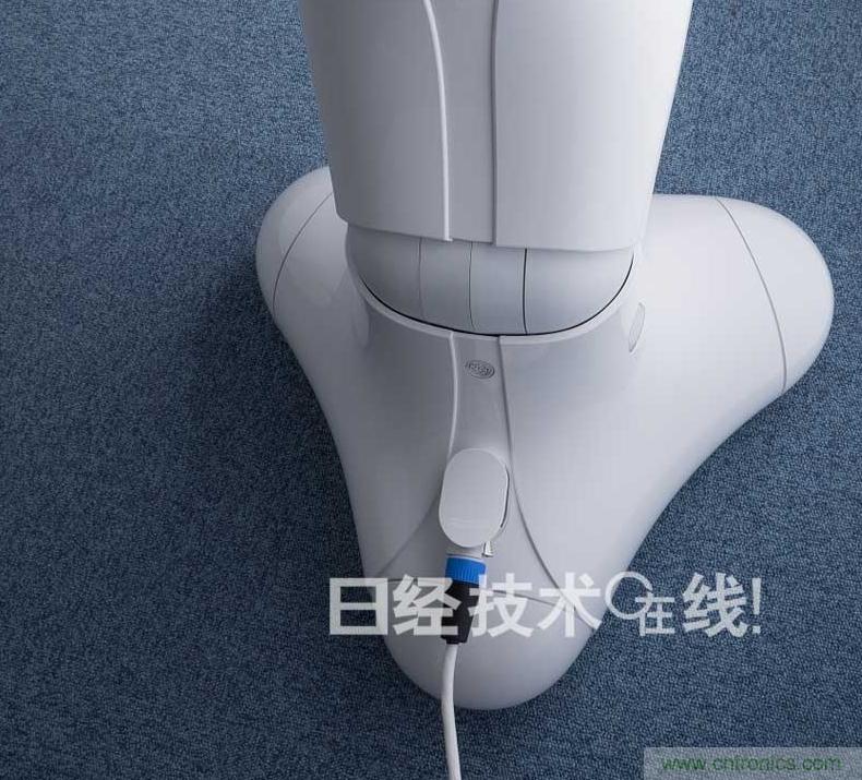 拆解筆記本不過癮，那就來拆拆日本情感機器人吧！