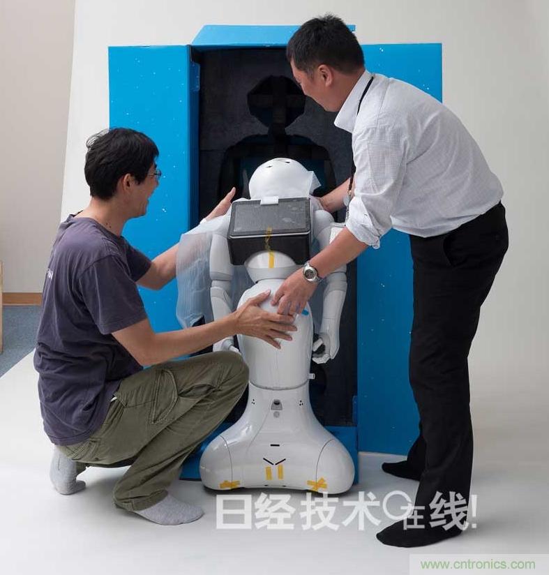 拆解筆記本不過癮，那就來拆拆日本情感機器人吧！