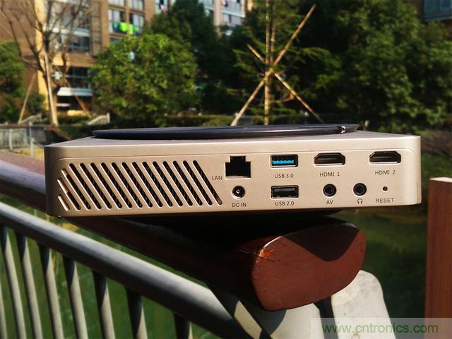 無屏電視時代已然來臨，客廳你做好準備了嗎？