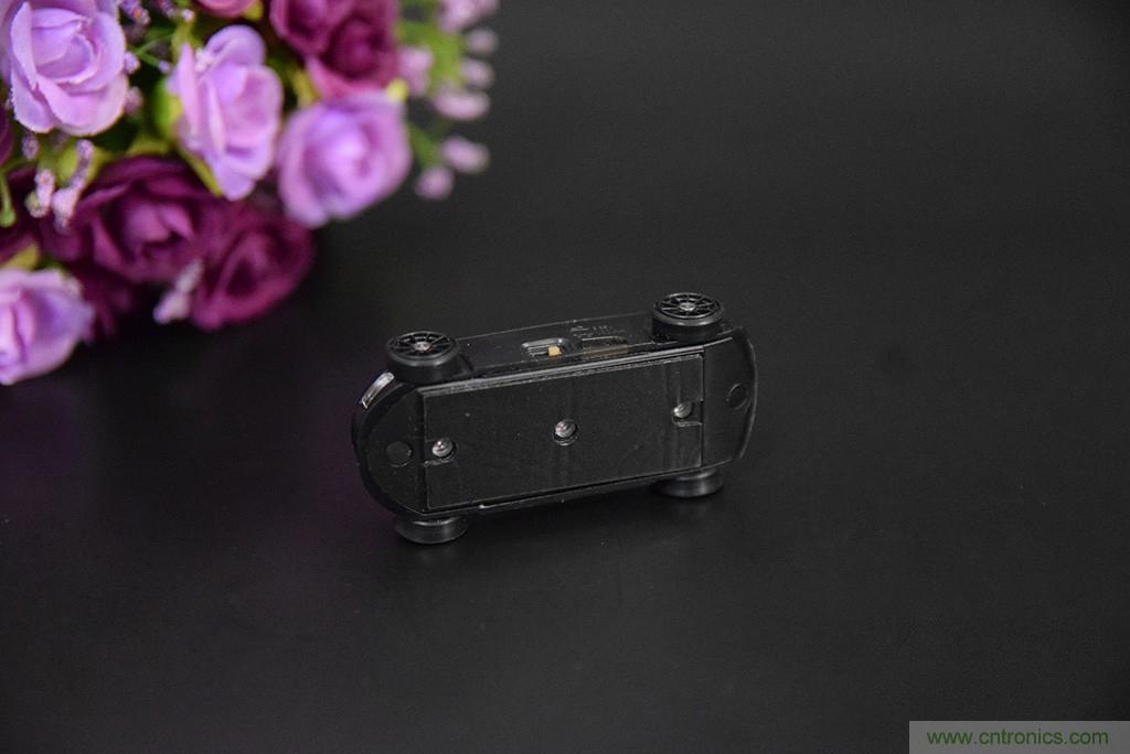 虛擬與現實相結合的飛車游戲，讓你體驗速度與激情的碰撞！