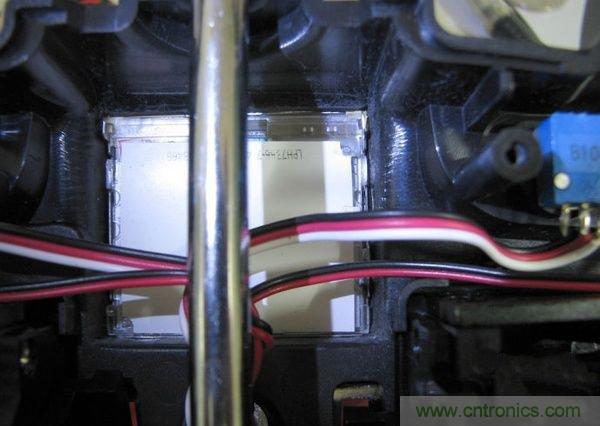無人機 DIY 制作全過程，酷得不要不要的！