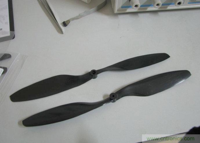 無人機 DIY 制作全過程，酷得不要不要的！