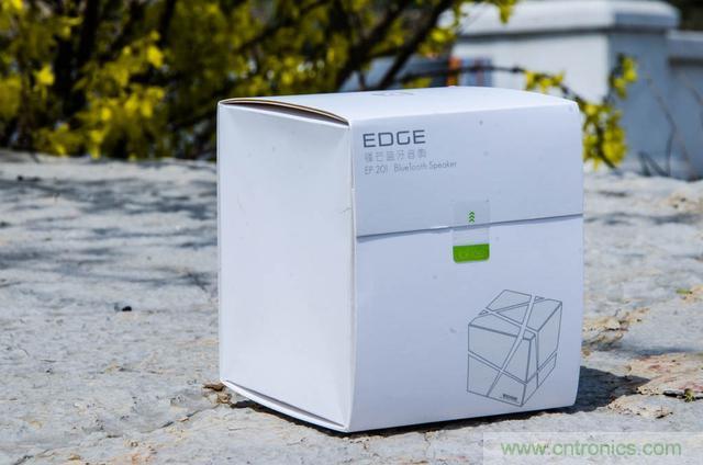 洛斐創意藍牙音箱，光與建筑點綴生活