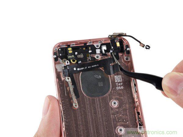 有什么地方沒有變？iPhone SE真機拆解