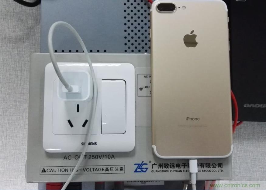 “瘋7”手機充電實測：為何沿用傳統充電模式？