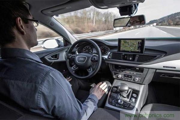 親測：從ADAS到自動駕駛，不同品牌上路表現對比