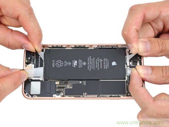 iPhone 8首拆：無線充電版本的iPhone 7？