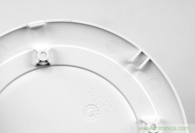 拆解對比：系出同門，小米、紫米無線充電器的差別有多大？